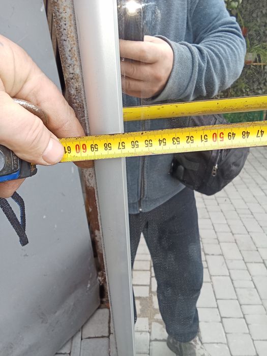 Продам раздвижные двери алюминиевые зеркальные от шкафа купе