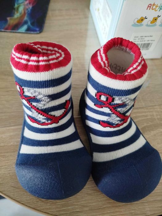 Buty butki buciki dla dziecka antypoślizgowe Attipas rozmiar 20 nowe