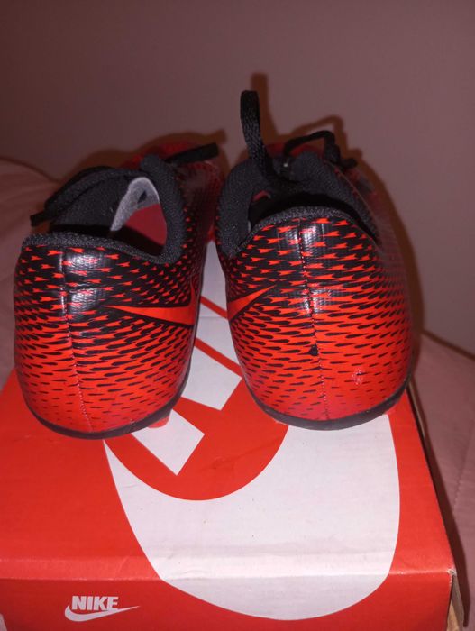 Chuteiras da Nike usadas