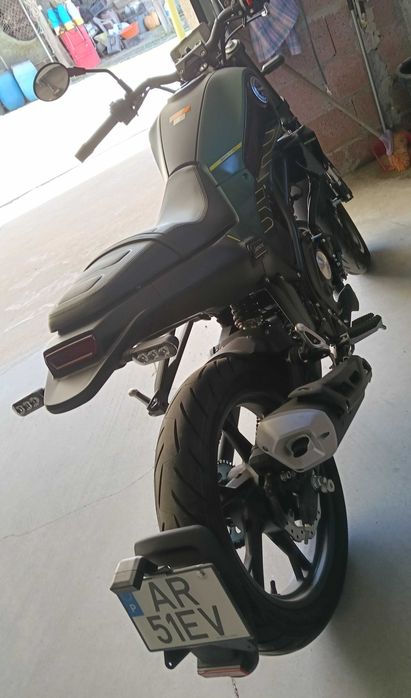 Benelli Leoncino 125cc 350 km
