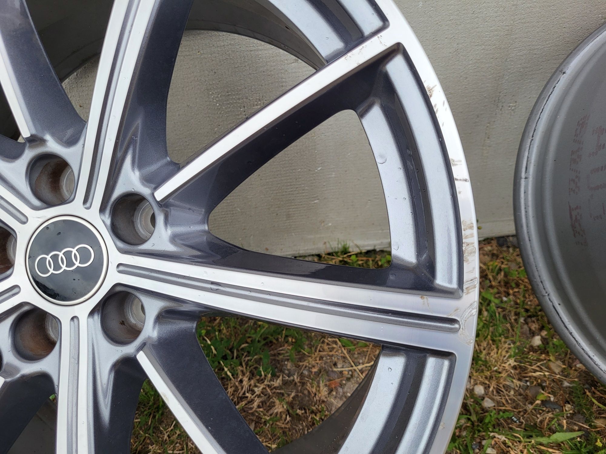 Felga Aluminiowa AUDI A4 A5 F5 8W 8W0