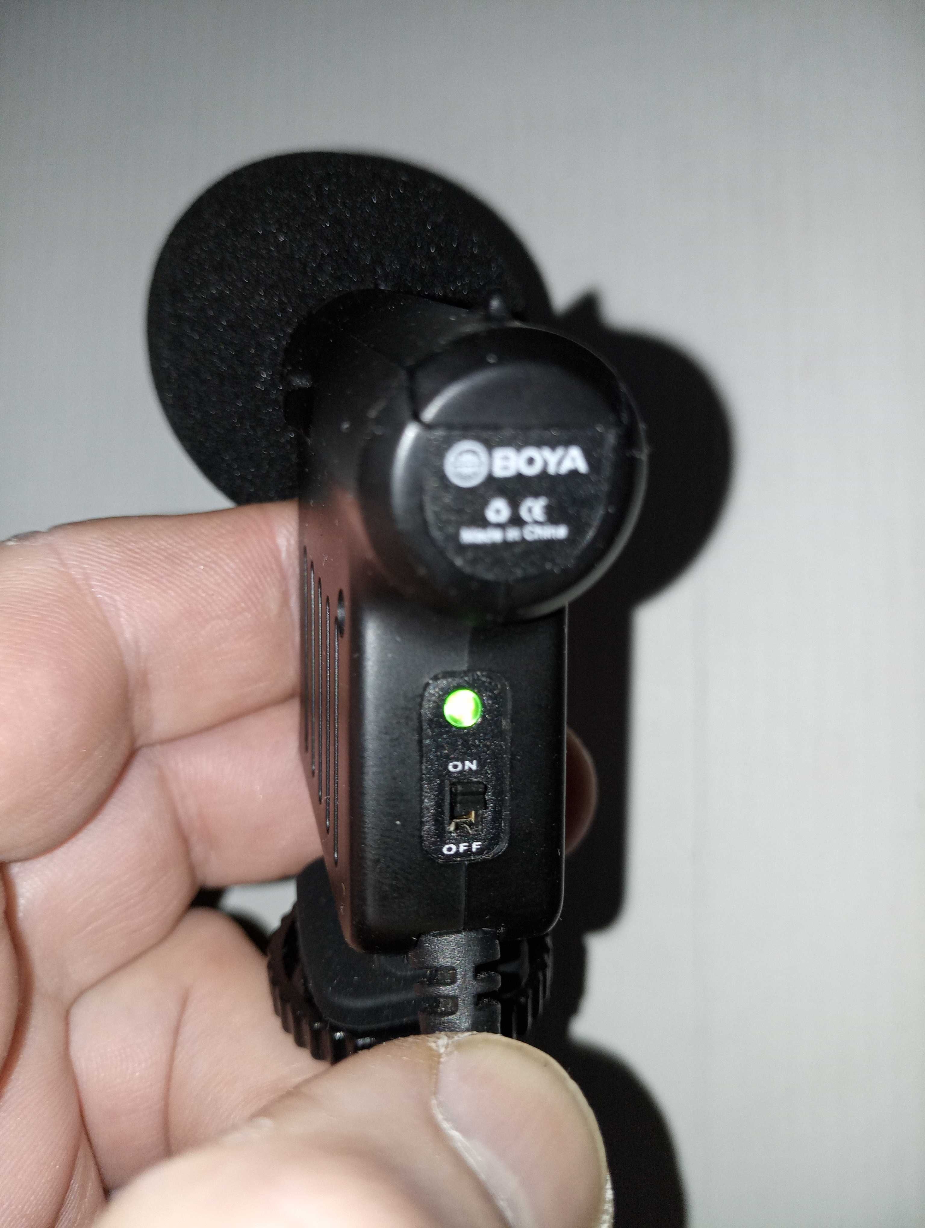 Накамерный микрофон BOYA BY-VM01 с ветрозащитой