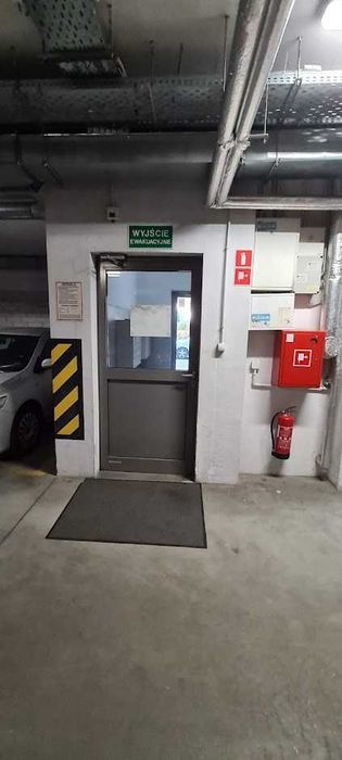 Miejsce postojowe w garażu przy ul. Tajemna 4 Warszawa