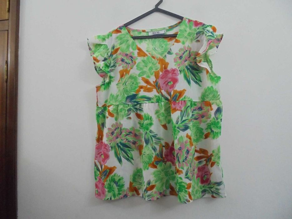 Blusa de senhora muito florida