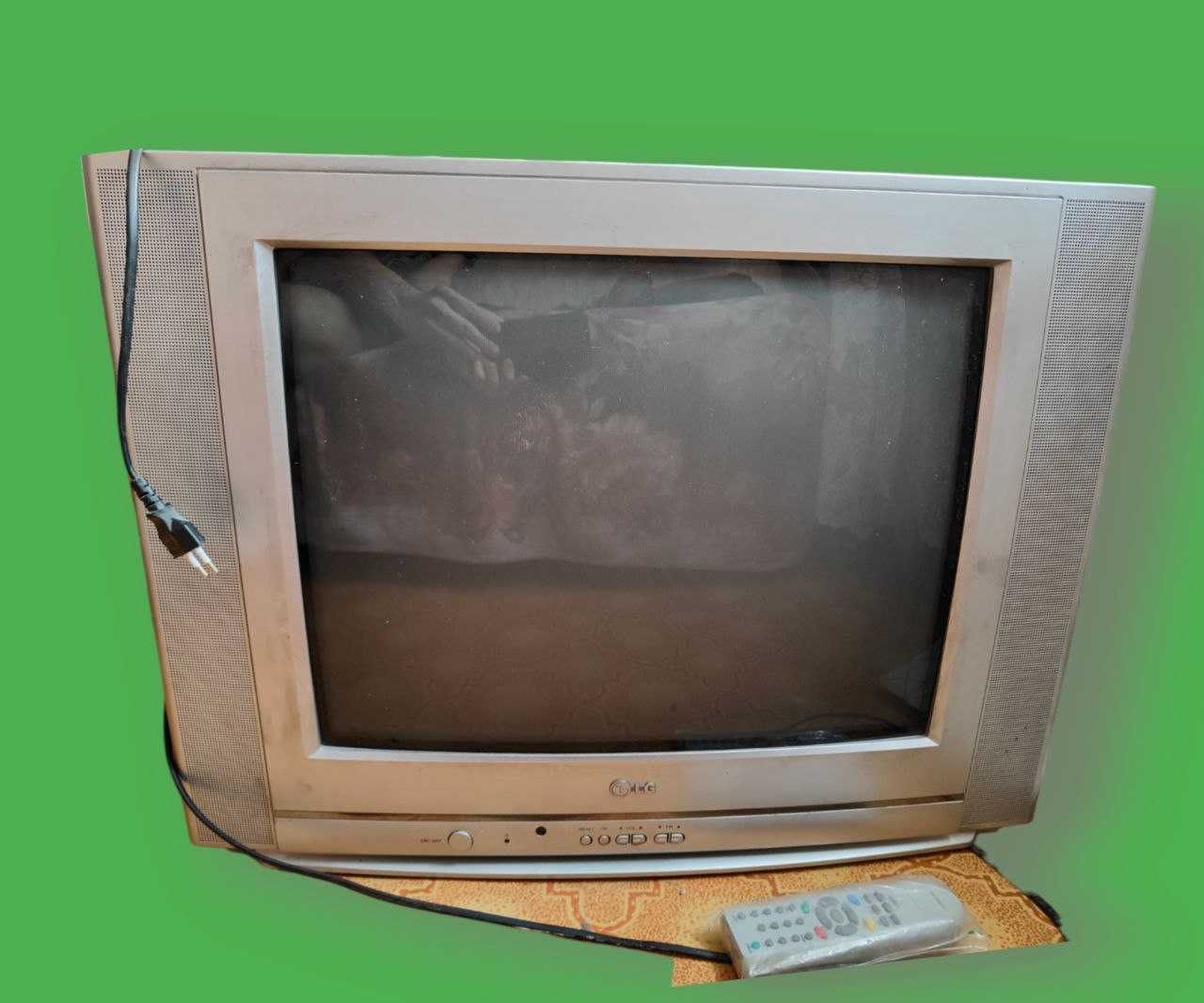 Телевізор LG у гарному стані.  Модель №RT-21CC25M