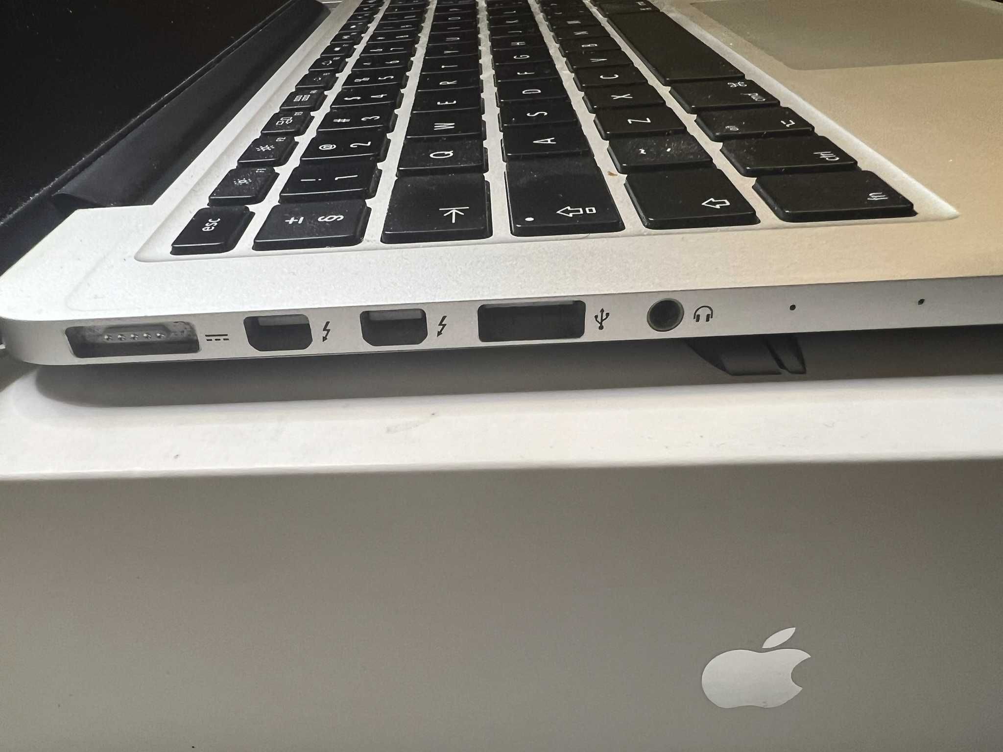 Apple MacBook Pro A1425 Intel Core i7 3GHz 8GB Ram 256GB SSD