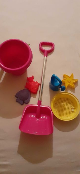 Zestaw na plażę do piaskownicy duże wiaderko łopata foremki sitko