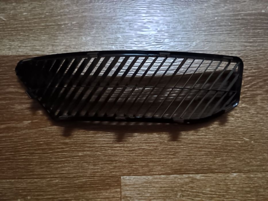 Решетка вентиляции багажника Tesla Model X