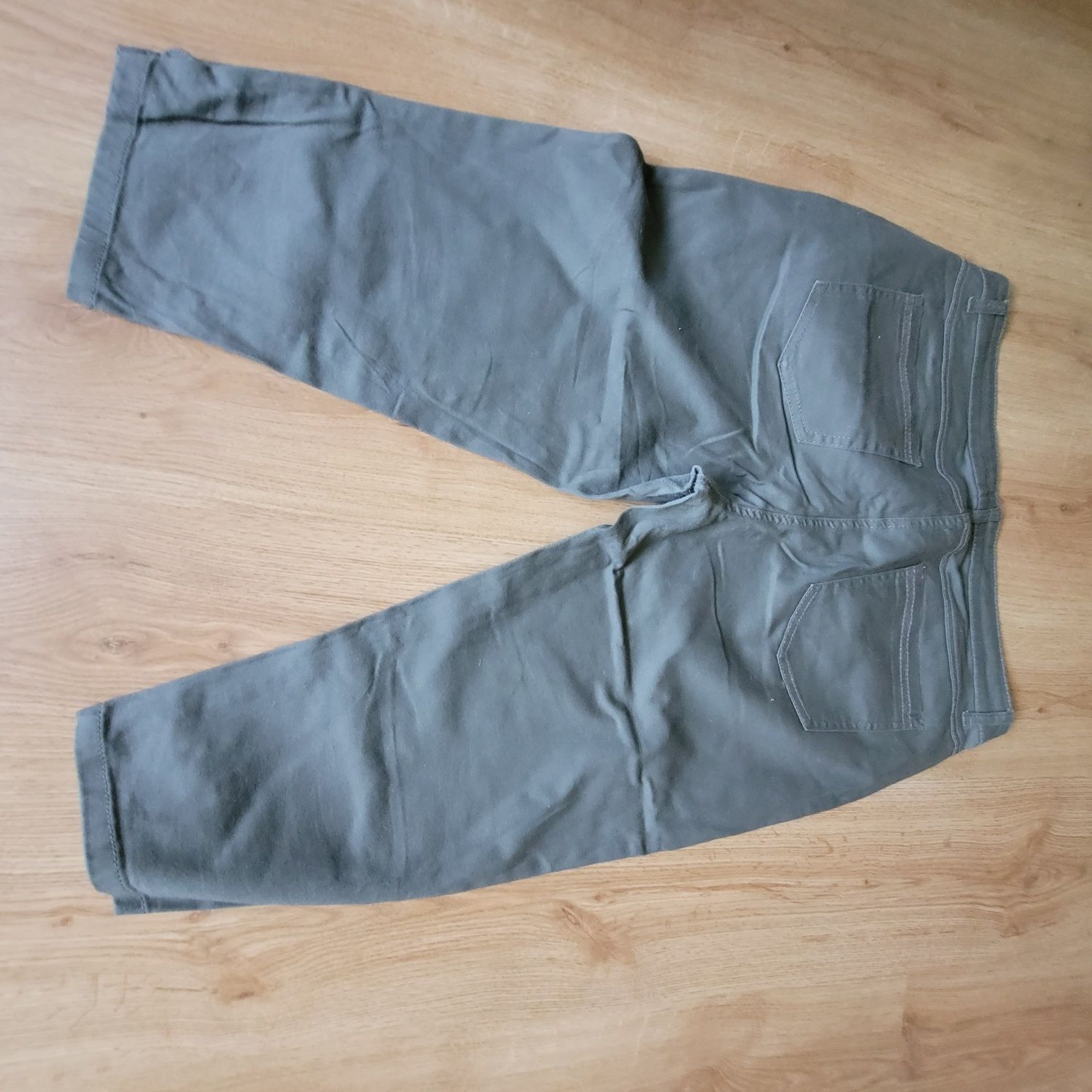 Spodnie za kolano ,rozmiar 48/pas 98cm,biodra 120cm