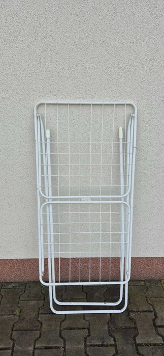 Suszarka do u ubrań balkonowa tarasowa.