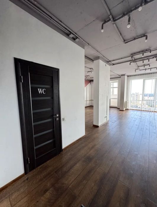 Метро Олімпійська-7 хв/Діловий центр Києва /Коновальця/ Предслвинська