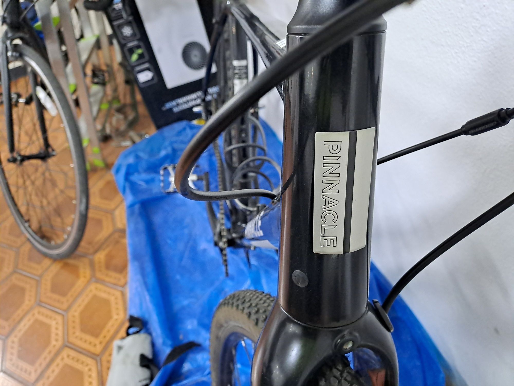 Bicicleta Gravel Pinnacle Arkose A8