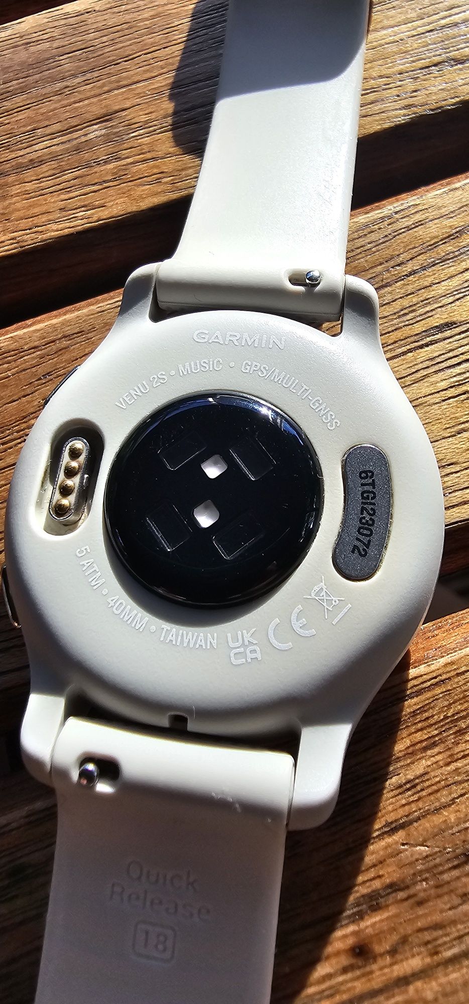 Garmin Venu 2S smartwach