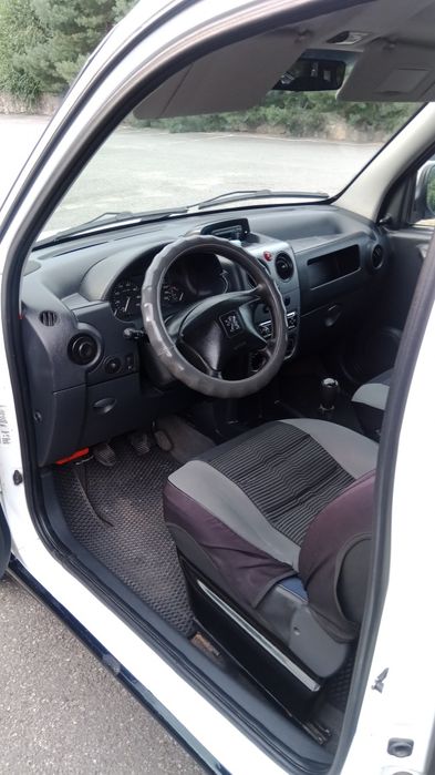 Пежо Партнер пасажир