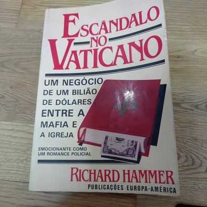 vendo livro Escândalo no Vaticano
