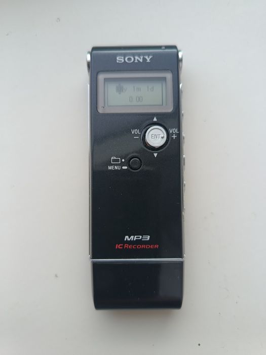 Продається б/в диктофон Sony ICD-UX70