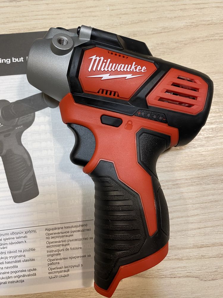 Polerka Milwaukee M12 BPS