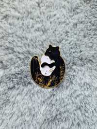 Przypinka wpinka pin kot Cat brooche gothic
halloween alternative