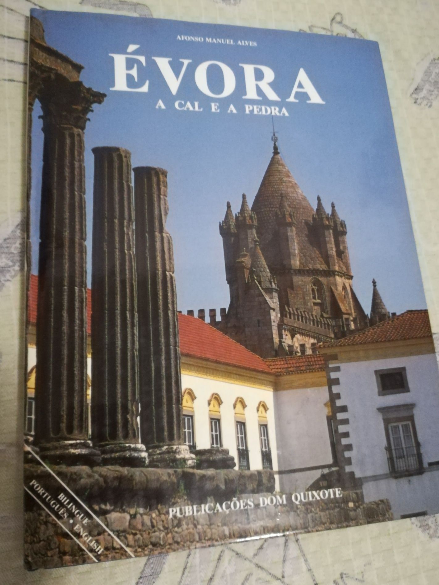 Évora a cal e a pedra