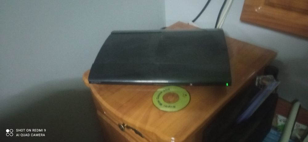 Продам робочу пс3 500гб