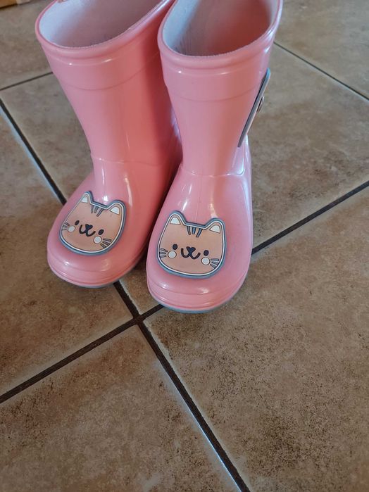 Sprzedam kalosze dla dziewczynki rozmiar 22