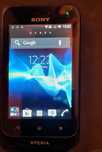 Sony Ericsson Xperia U (ST25i) telefon smartfon + bateria gratis