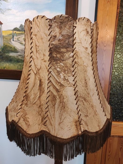 Lampa dębowa z abażurem