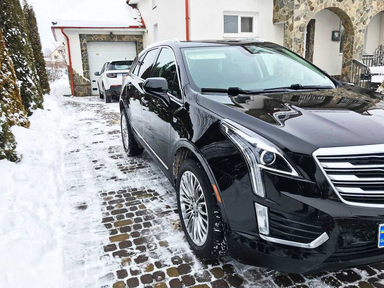 Авто Cadillac XT5