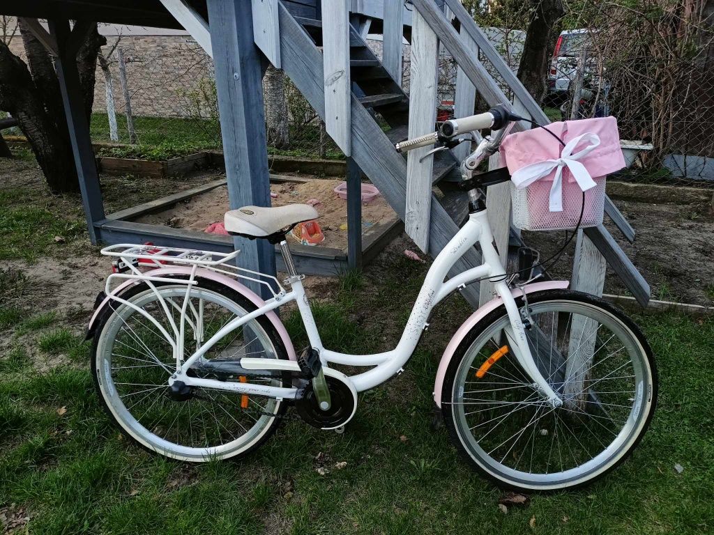 Śliczny rower damski miejski