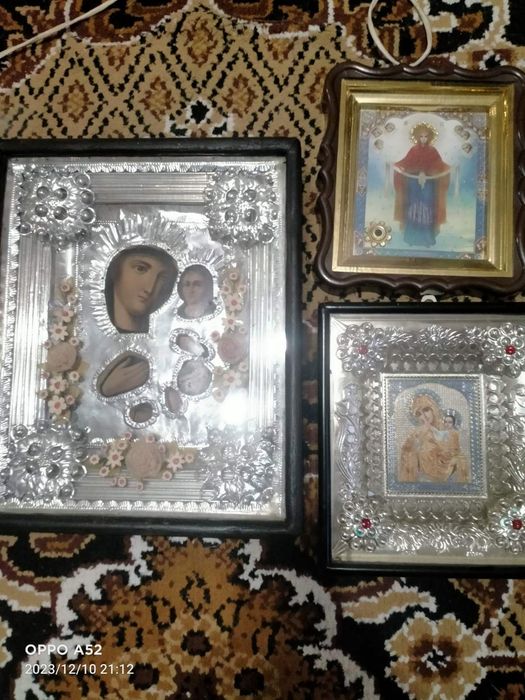 Гарні ікони в гарному стані