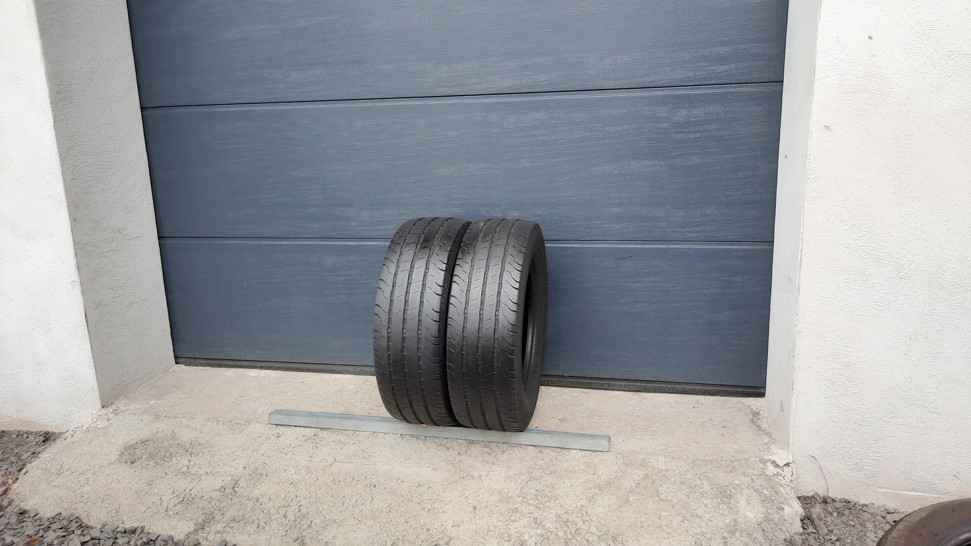 Continental 235/65 R16 C ContiVanContact 100