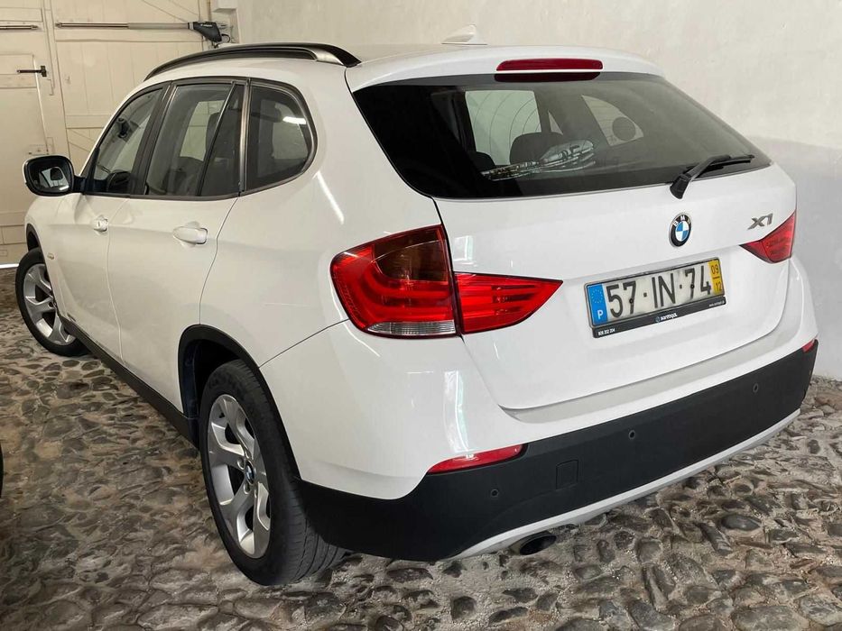 BMW X1 2.0D Sdrive 237.000 de 2009, Bancos em Pele