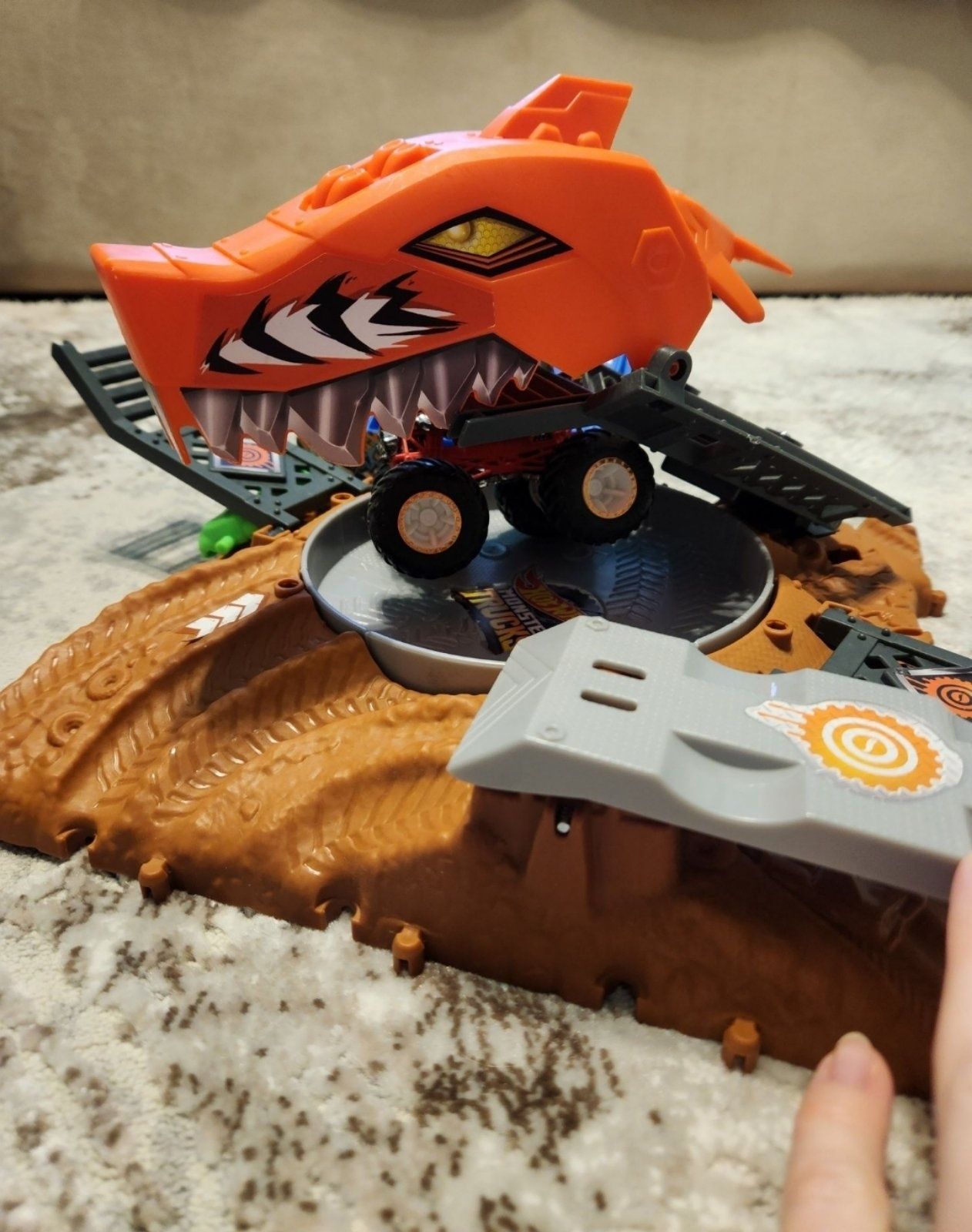 Ігровий набір Hot Wheels Monster Trucks Arena Smashers Tiger Shark