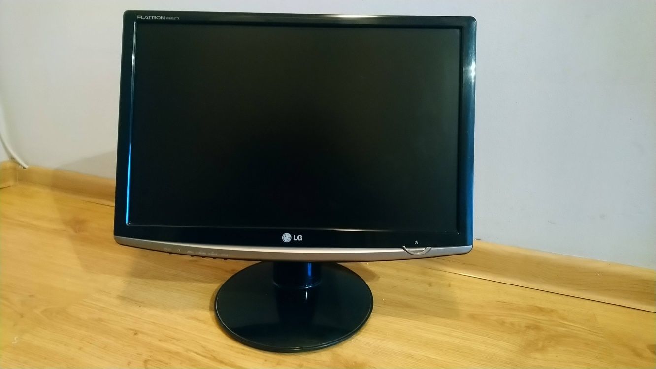 Komputer z monitorem PC i5 3470 4x3,6 GHz, 16GB RAM, 1TB HDD