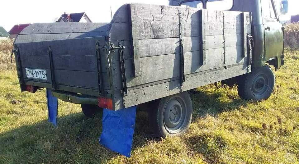 УАЗ 3303 бортовий
