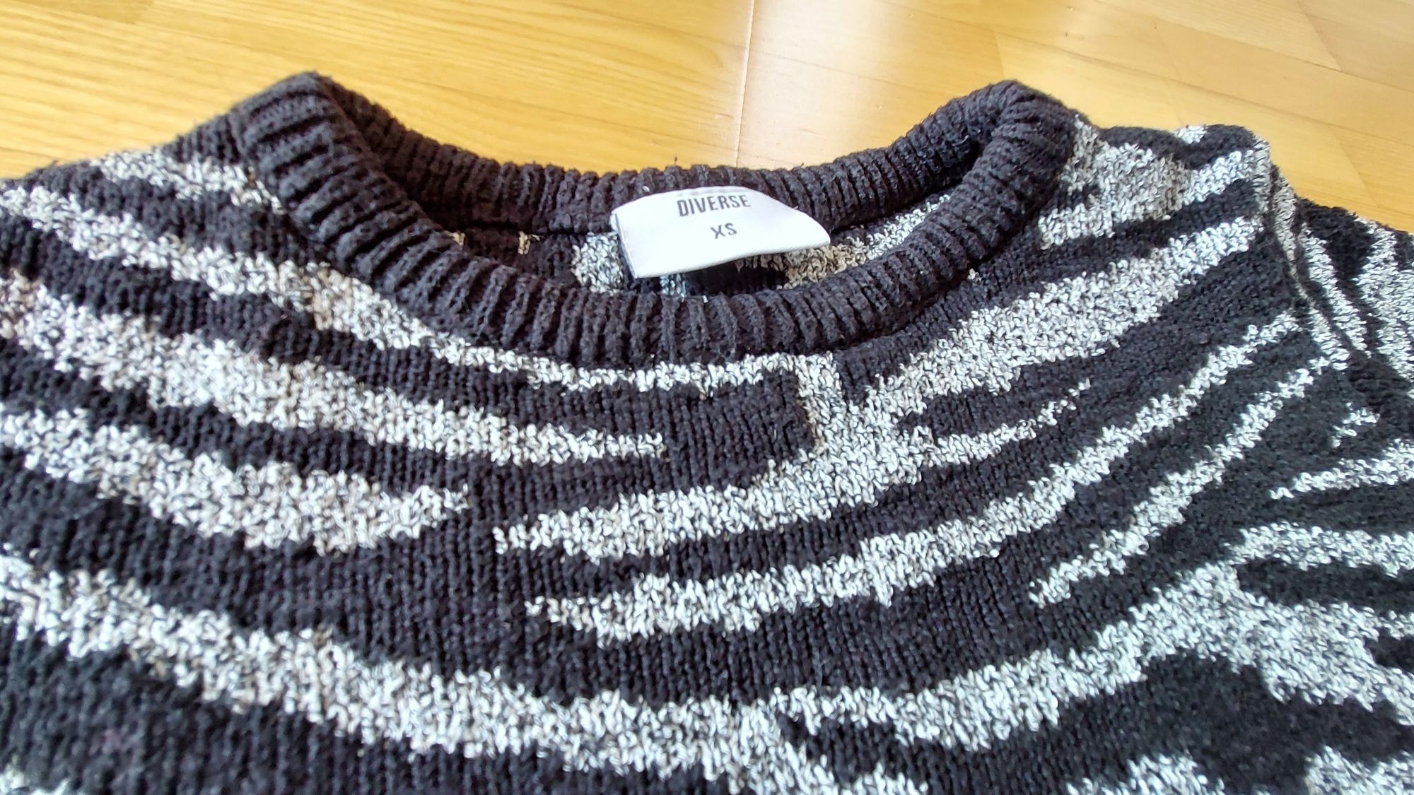 Sweter Diverse r.34