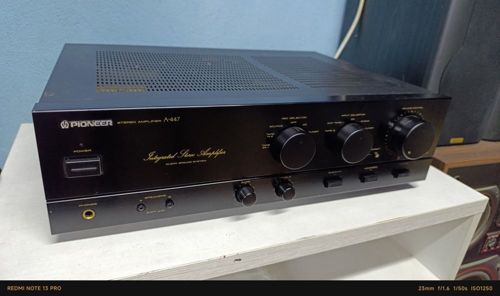 Poteżny Wzmacniacz Pioneer A447,  550 watt, klasyk