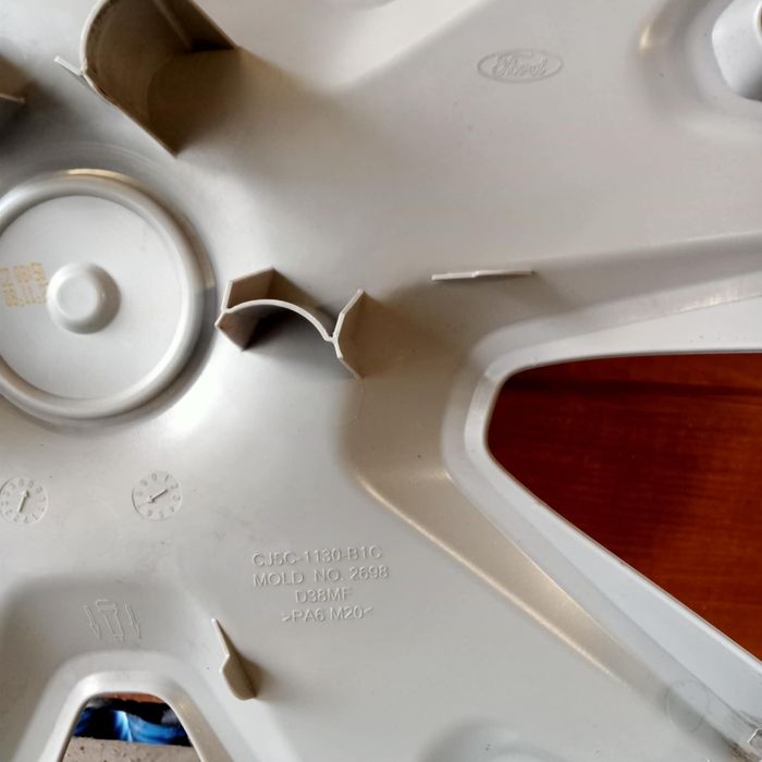 Komplet kołpaków 17 Ford Kuga Mk2