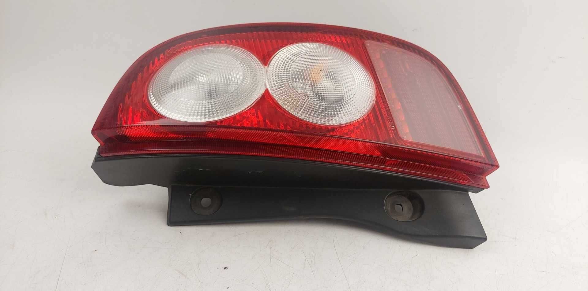 Lampa Tylna Tył Zespolona Prawa NISSAN MICRA 05-10 K12 III VALEO