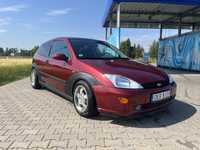 Ford focus 1,4 benzyna.