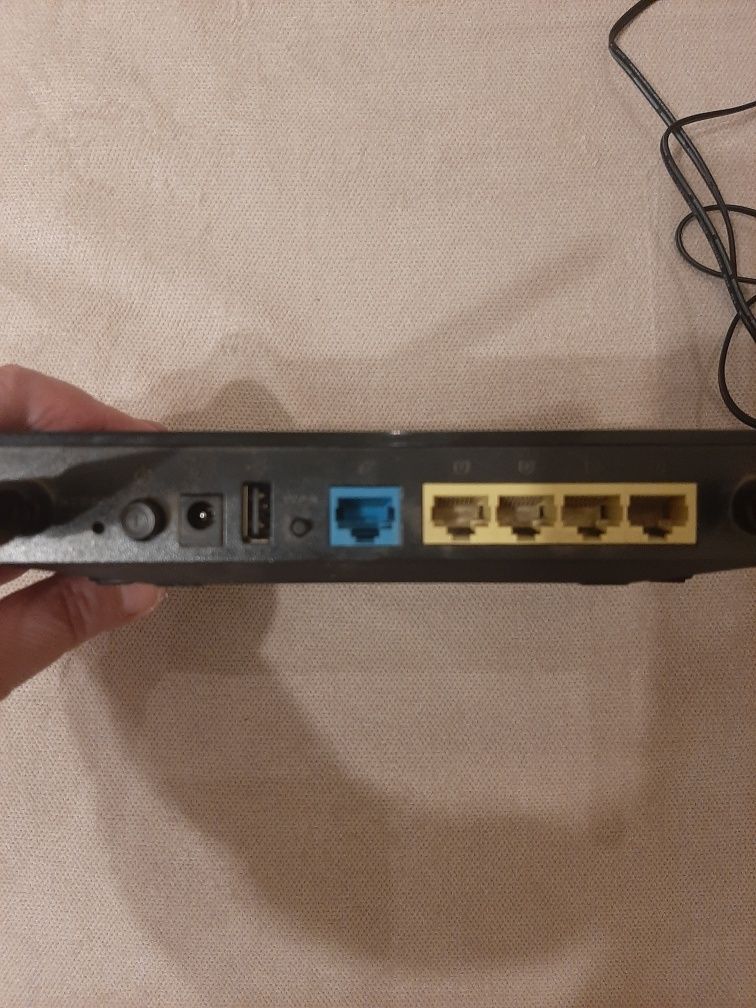 Продам роутер Asus