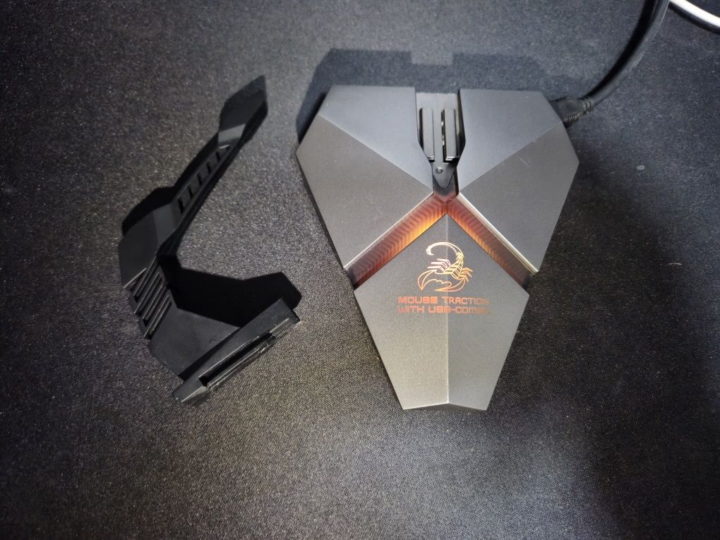 Stacja dokująca Mouse Bungee z podświetleniem LED i portami USB
