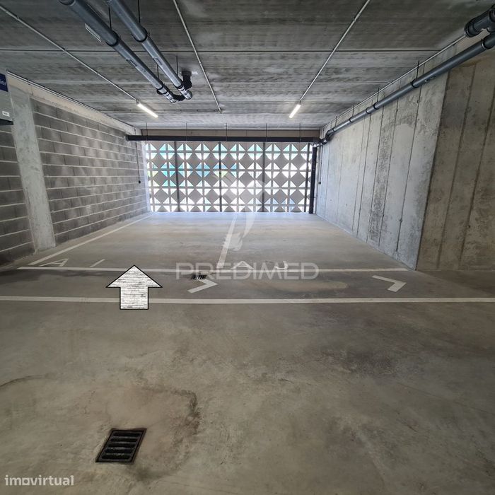 Lugar de Garagem junto à Praia Canidelo