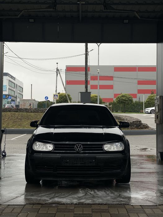 Golf 4 1999 року випуску
