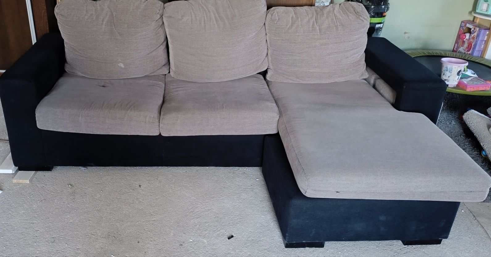 Sofá com chaise longue