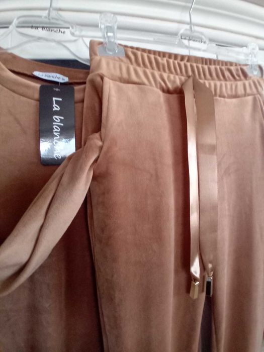 Dres welurowy la blanche