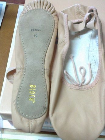 meio-pontas (sapatilhas de ballet) em pele ou pano