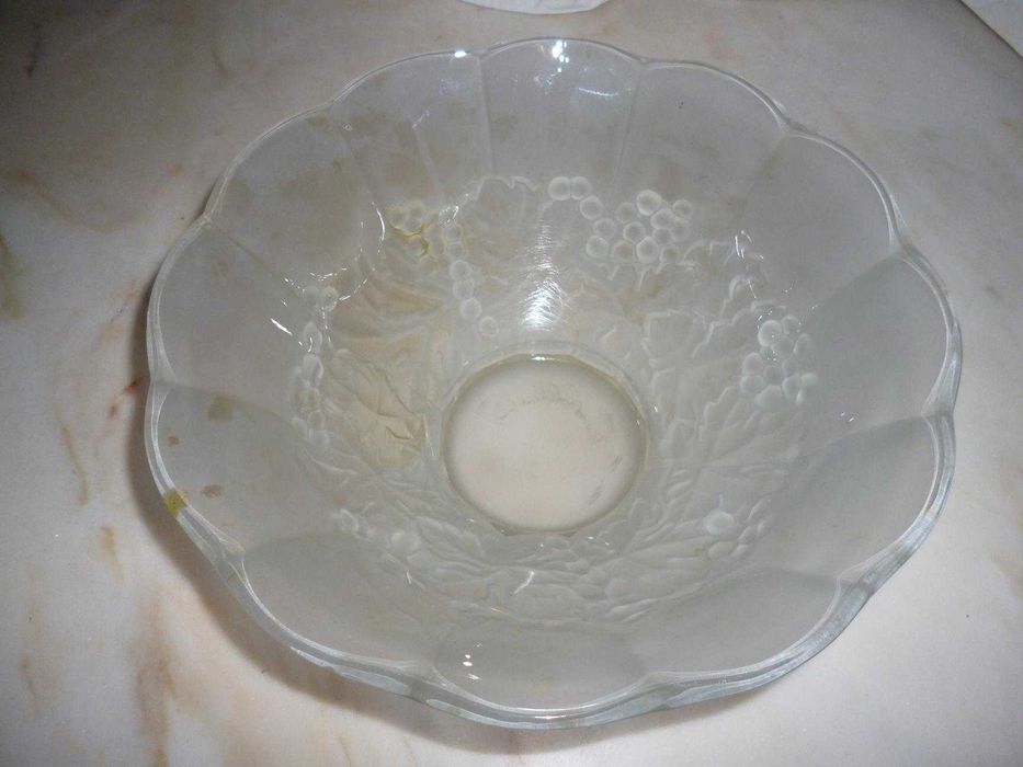 Taça ou fruteira de pé baixo e vidro fosco vintage 27x12cm