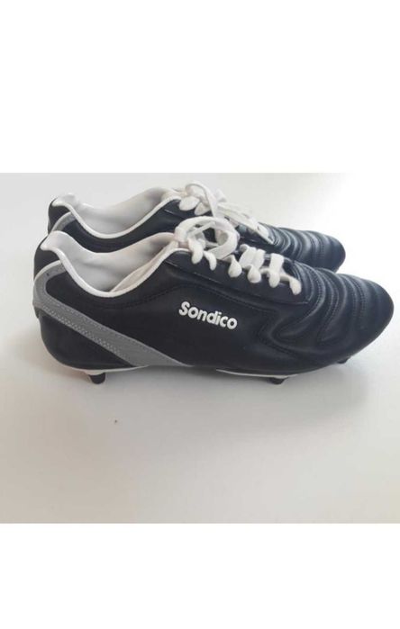 Спортивне взуття(бутси,сороконіжки,копачки)