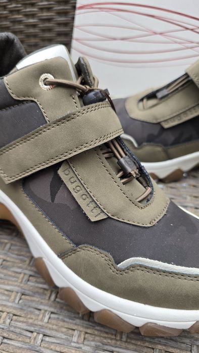 Ботинки на осінь,  теплу зиму bugatti